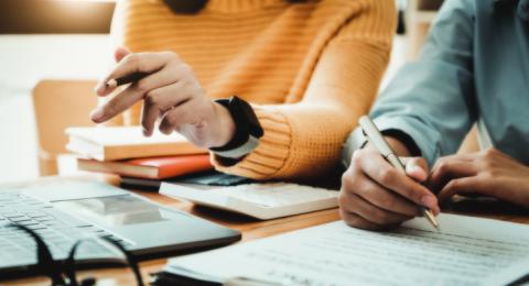 Learners in the UNH Grant Writing & Management Certificate program